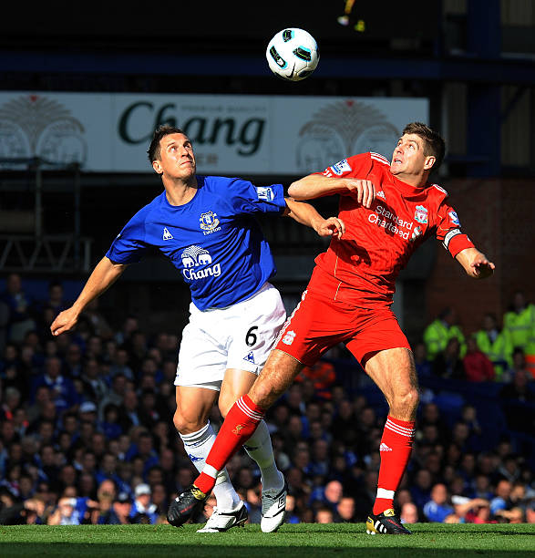 随着社交媒 随着社交媒