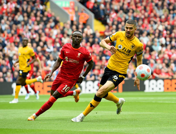 激烈竞争中 激烈竞争中