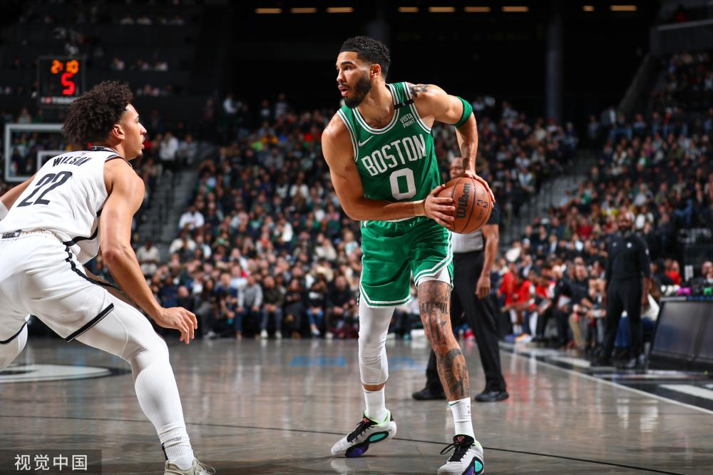 更扩展到足 更扩展到足