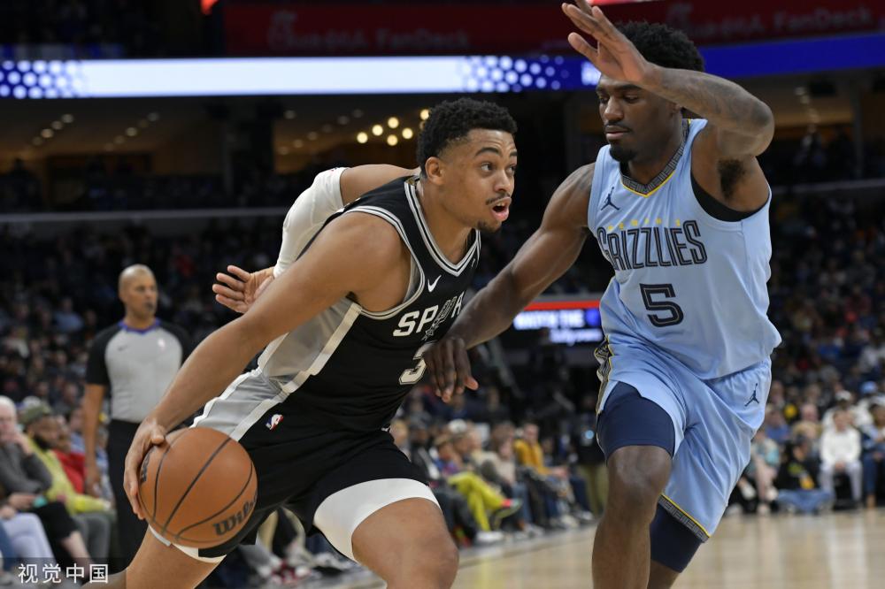 展树立了典 展树立了典